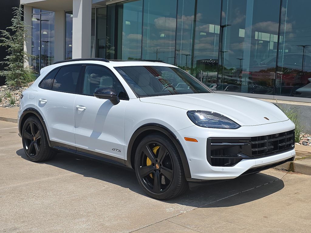 2026 Porsche Cayenne GTS