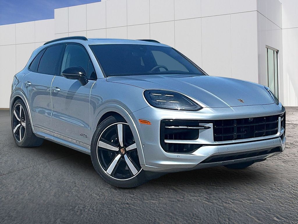 2026 Porsche Cayenne GTS