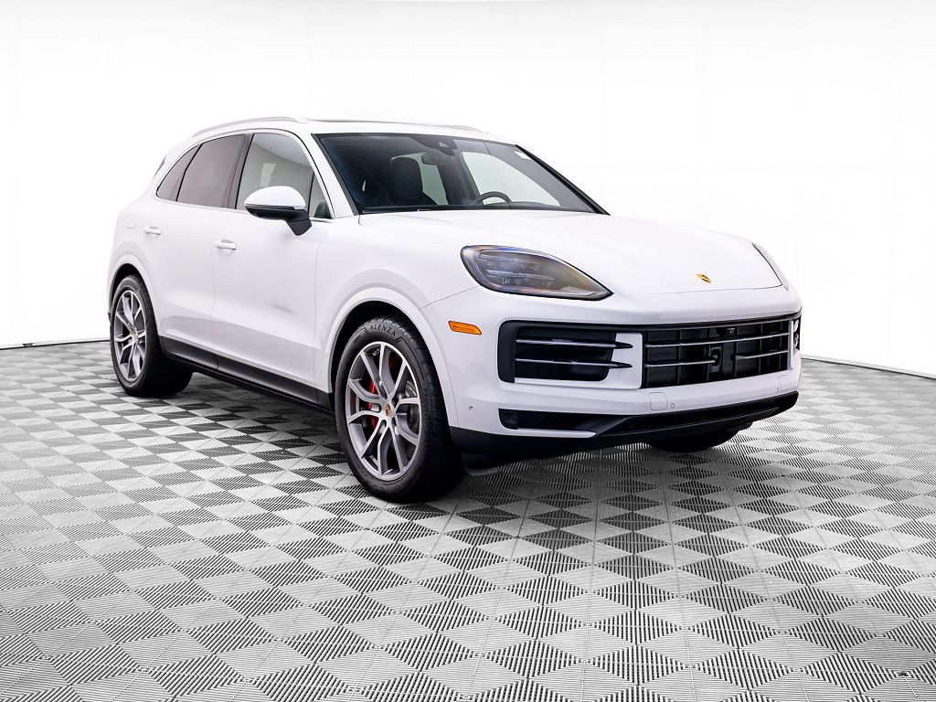 2025 Porsche Cayenne S