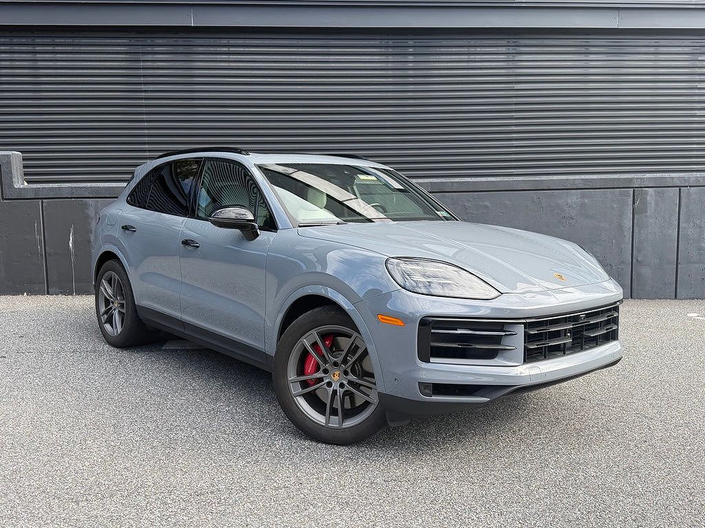 2024 Porsche Cayenne S