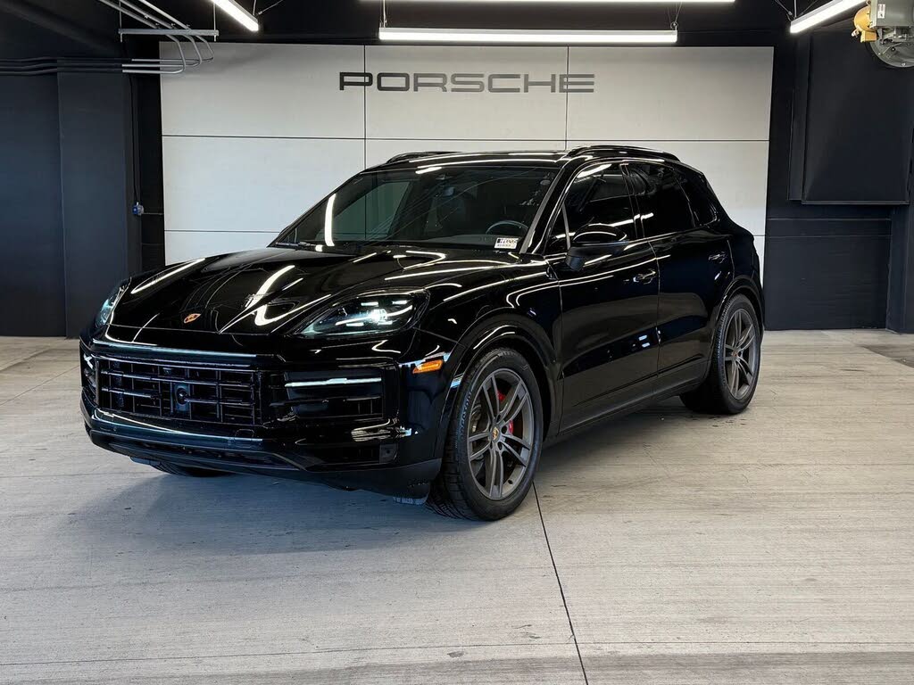 2024 Porsche Cayenne S