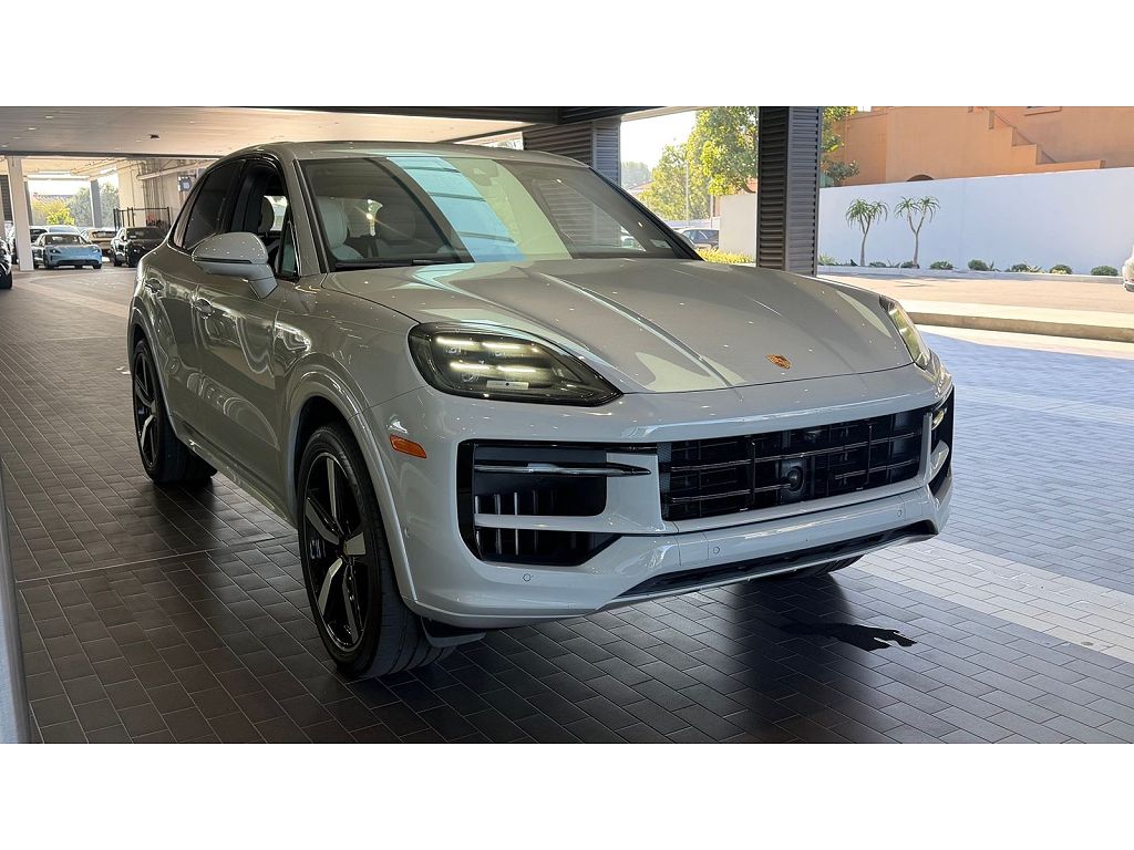2024 Porsche Cayenne S