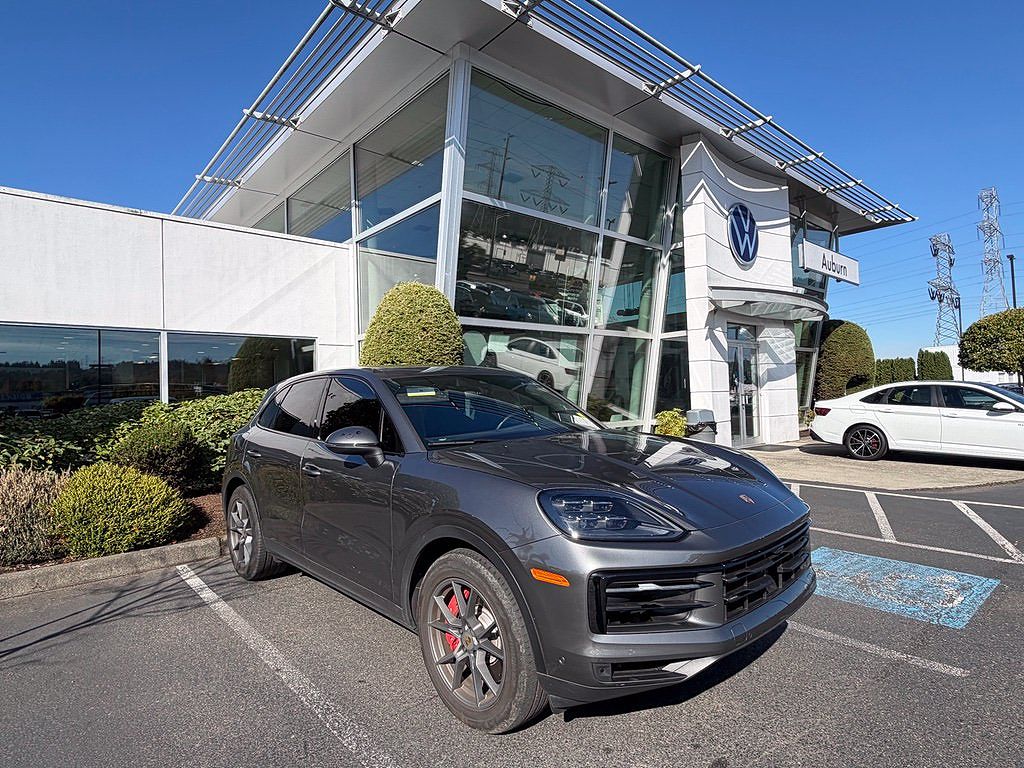 2024 Porsche Cayenne S