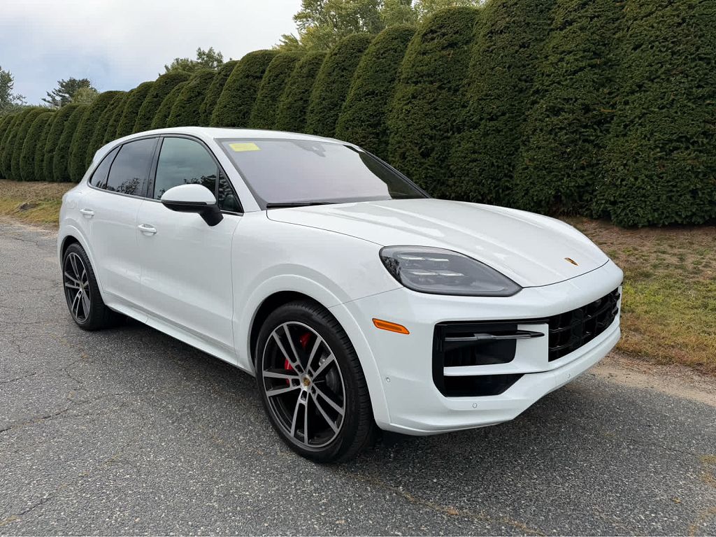 2024 Porsche Cayenne S