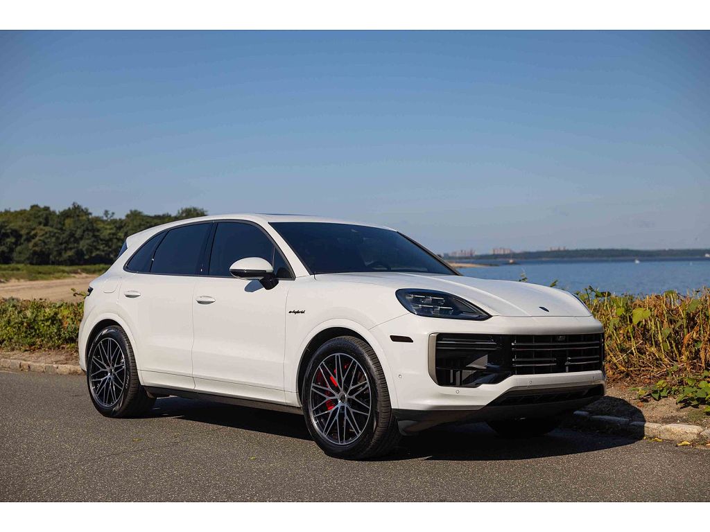 2025 Porsche Cayenne Turbo E-Hybrid