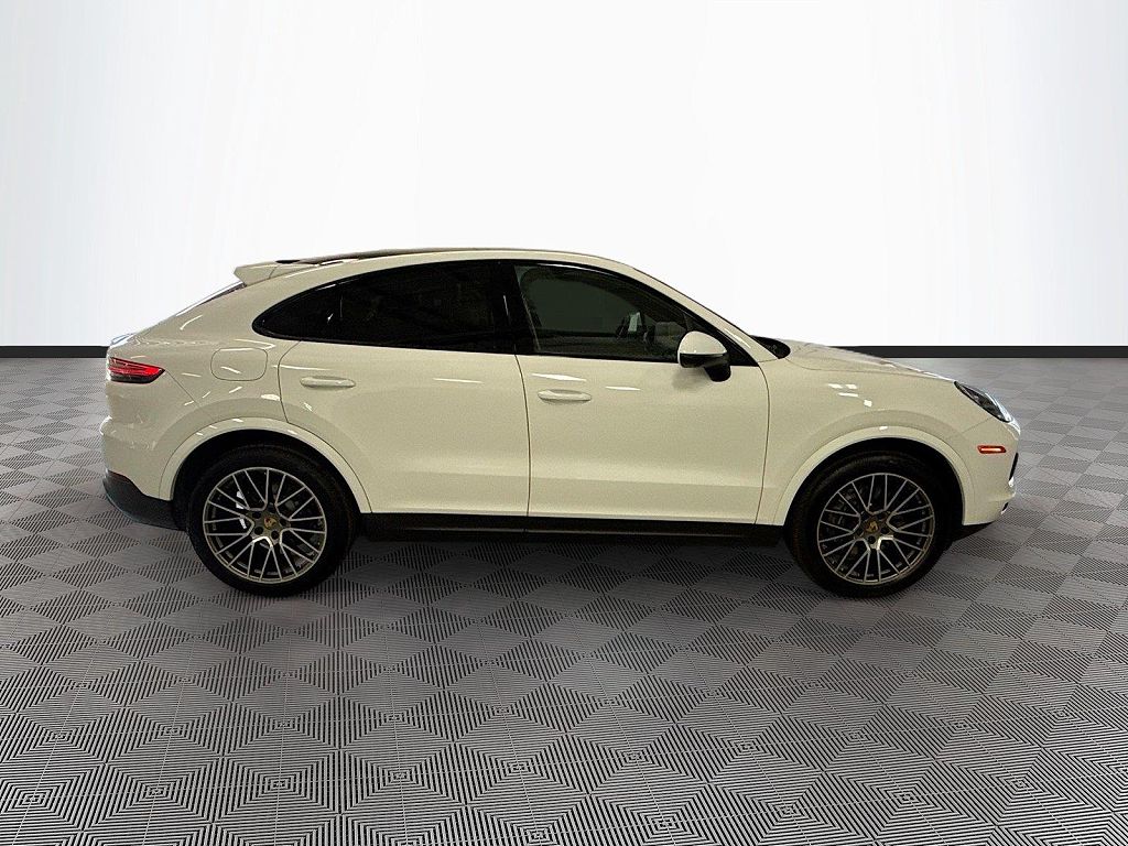 2023 Porsche Cayenne Coupe Base Platinum Edition