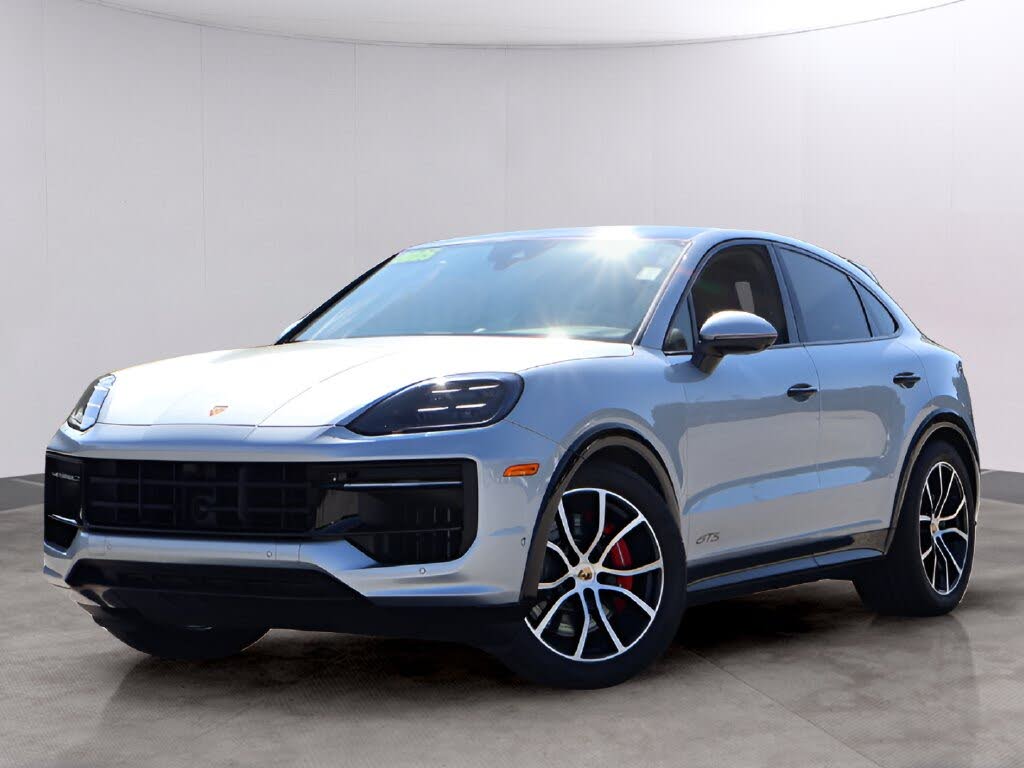 2025 Porsche Cayenne GTS