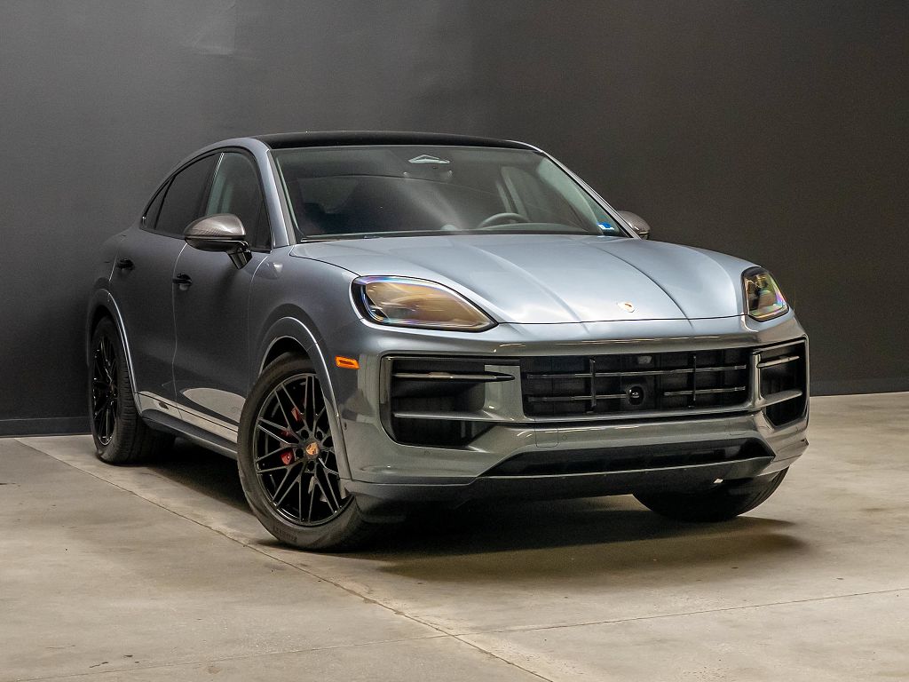 2026 Porsche Cayenne GTS