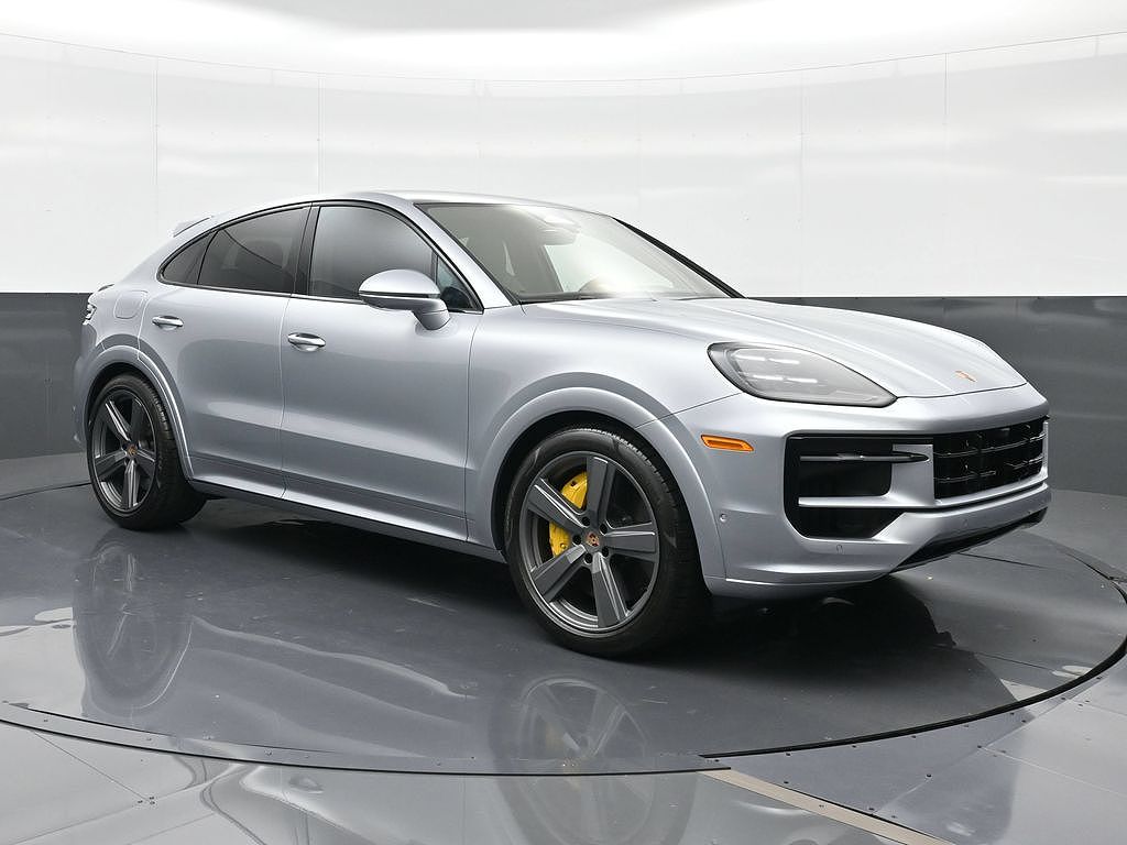 2026 Porsche Cayenne Coupe GTS