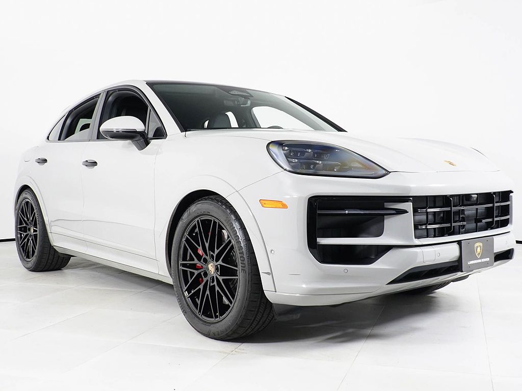2026 Porsche Cayenne GTS