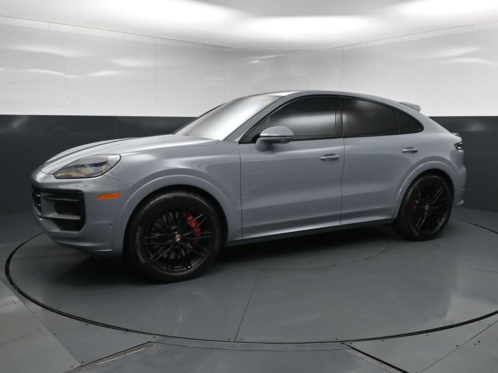 2025 Porsche Cayenne Coupe GTS