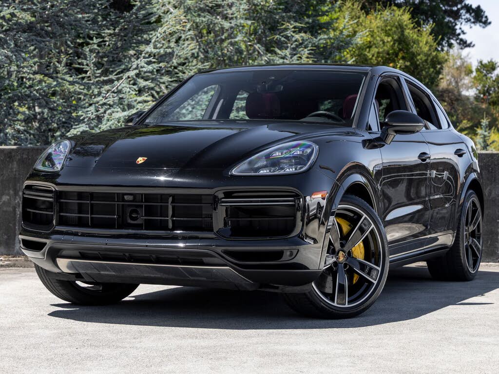 2022 Porsche Cayenne Coupe Turbo S E-Hybrid