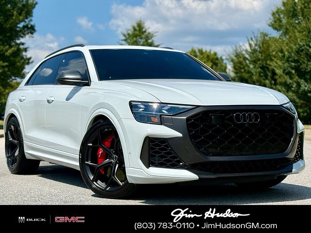 2025 Audi RS Q8 performance