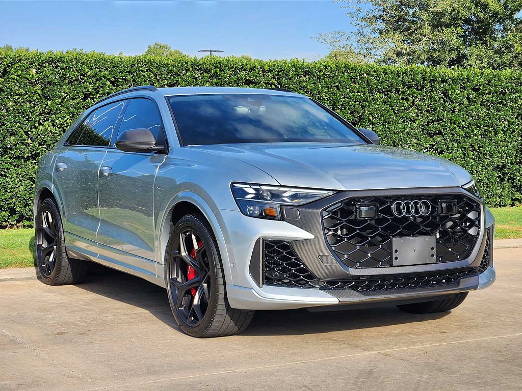 2026 Audi RS Q8 performance