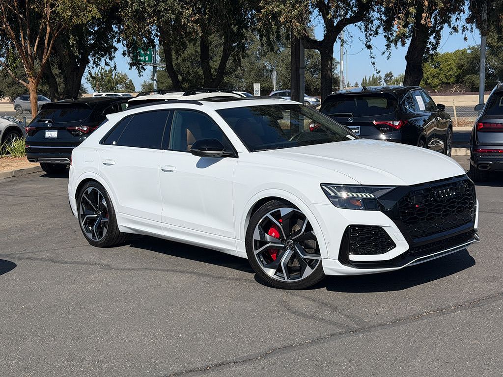 2023 Audi RS Q8