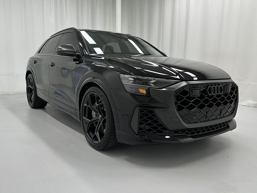 2025 Audi RS Q8 performance