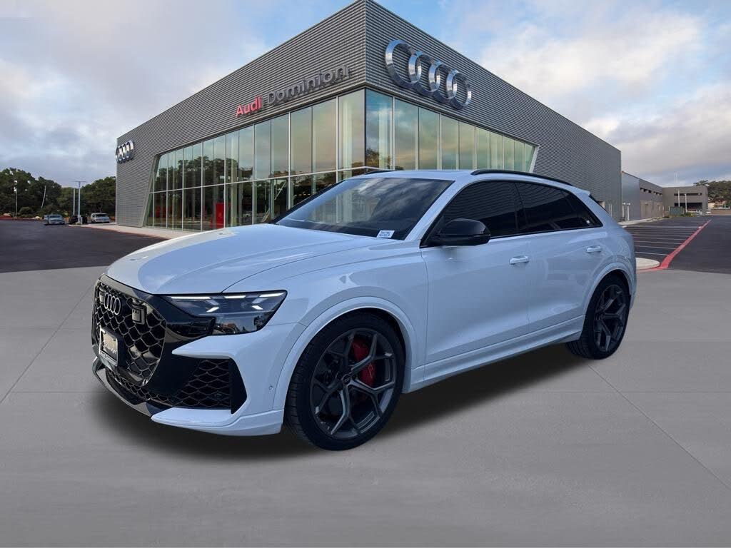 2026 Audi RS Q8 performance