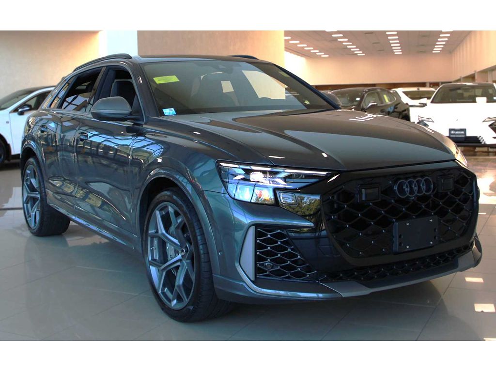 2025 Audi RS Q8 performance