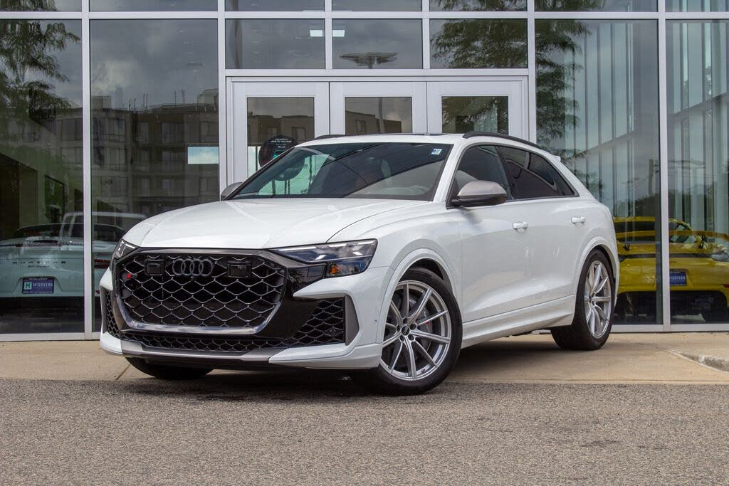 2026 Audi RS Q8 performance