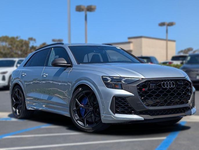 2026 Audi RS Q8 performance