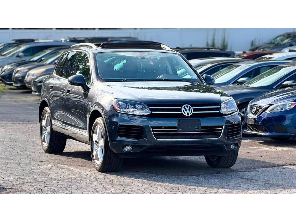 2012 Volkswagen Touareg VR6 Lux