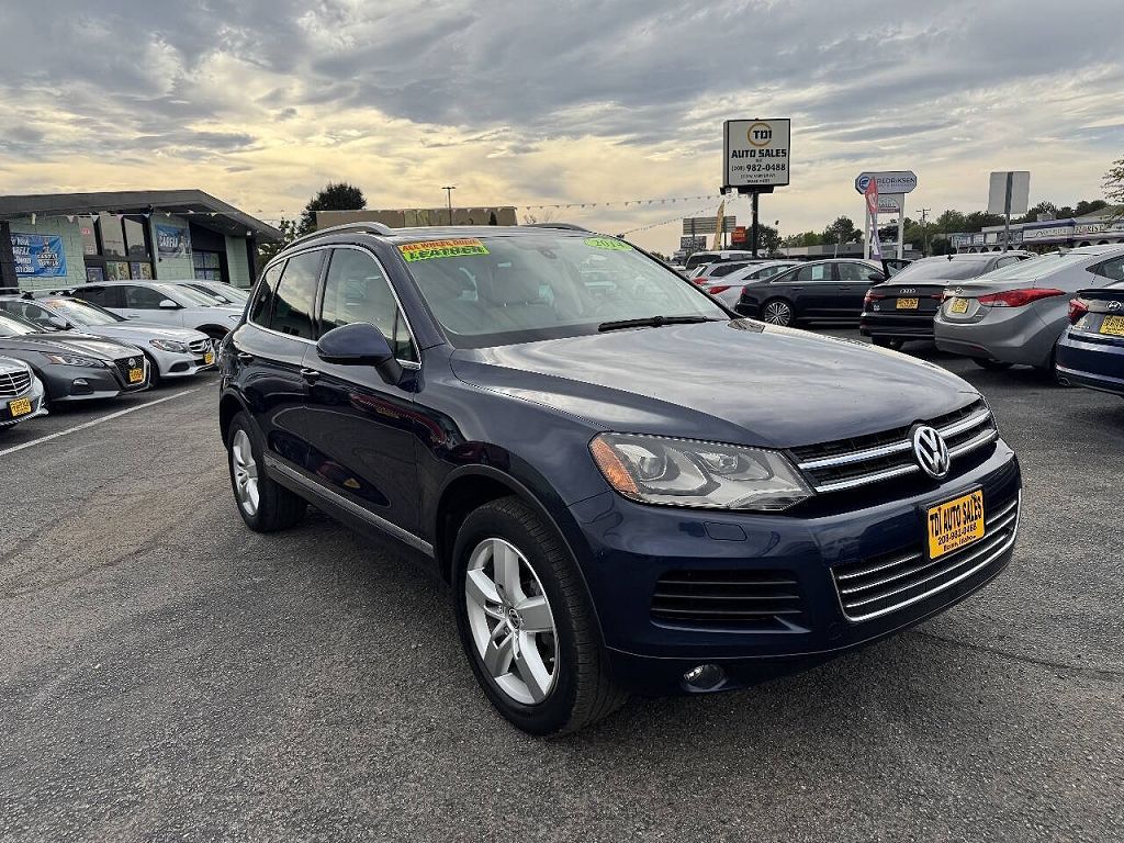 2014 Volkswagen Touareg V6 Sport