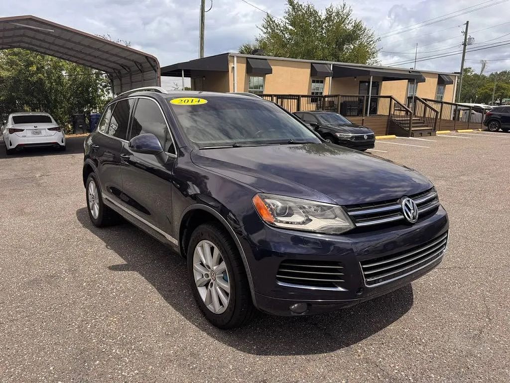 2014 Volkswagen Touareg V6 Sport