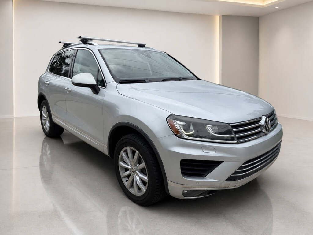 2016 Volkswagen Touareg VR6 Lux