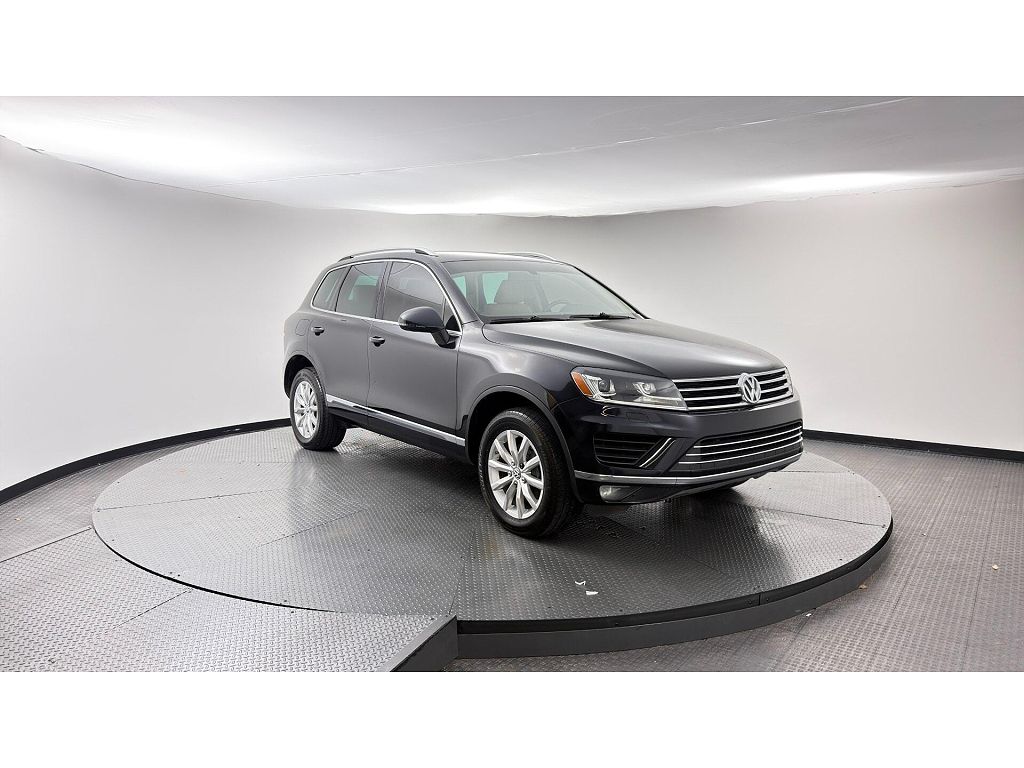 2015 Volkswagen Touareg V6 Sport