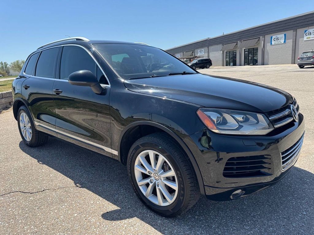 2014 Volkswagen Touareg V6 Sport
