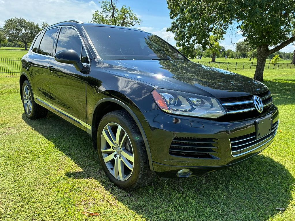 2012 Volkswagen Touareg TDI Sport