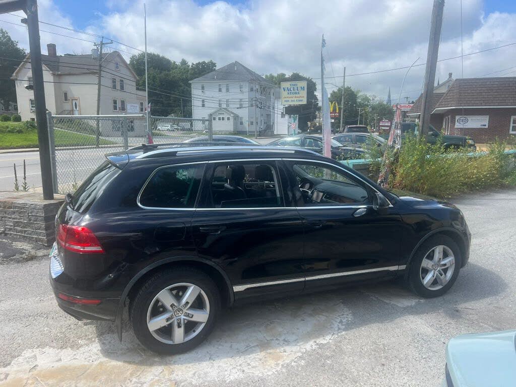 2012 Volkswagen Touareg VR6 Lux