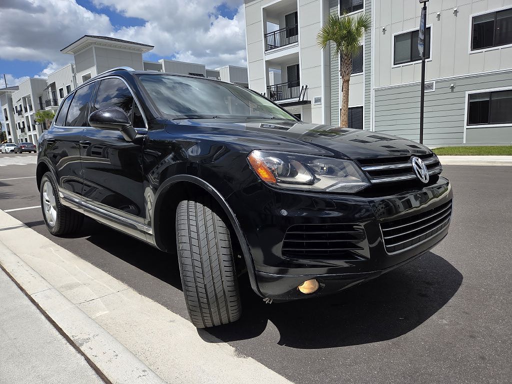 2011 Volkswagen Touareg VR6 Sport