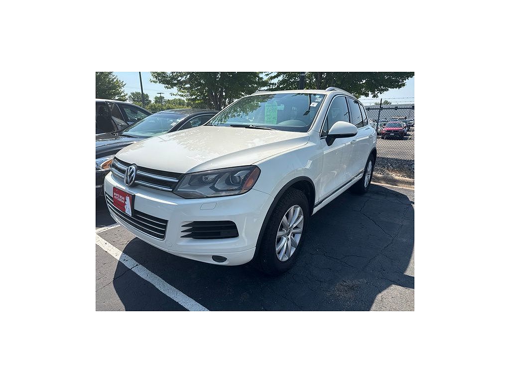 2012 Volkswagen Touareg VR6 Lux