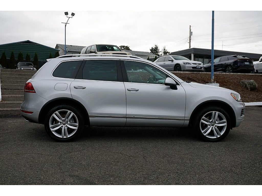 2012 Volkswagen Touareg TDI Lux