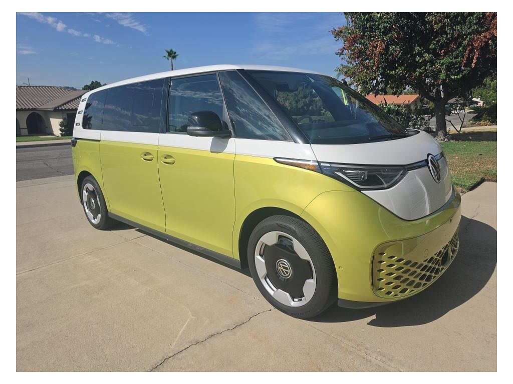2025 Volkswagen ID. Buzz Pro S Plus