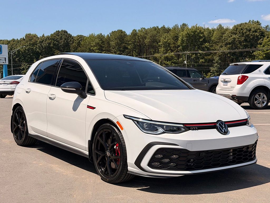 2024 Volkswagen Golf GTI SE