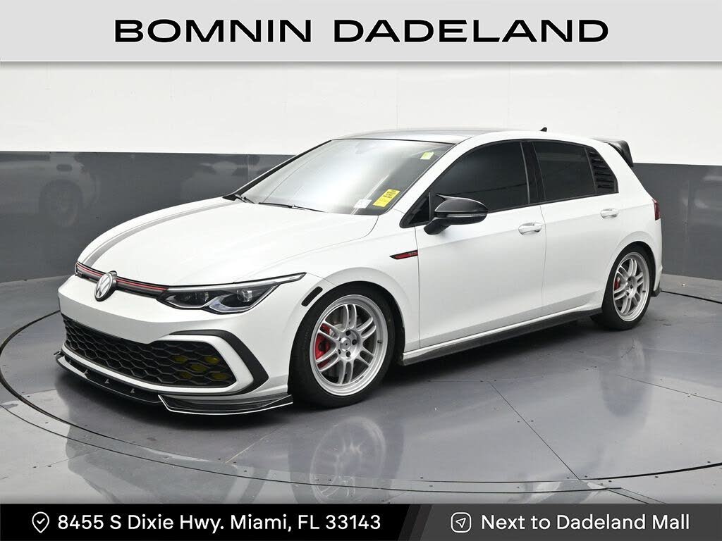 2024 Volkswagen Golf GTI SE