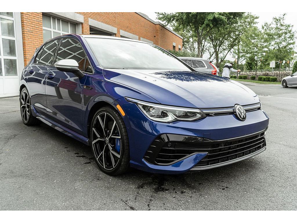 2024 Volkswagen Golf 2.0T