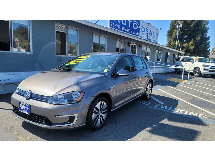 2016 Volkswagen e-Golf SE