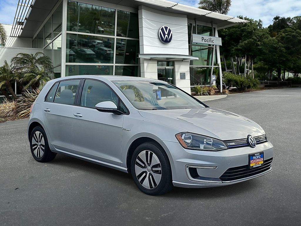 2016 Volkswagen e-Golf SE