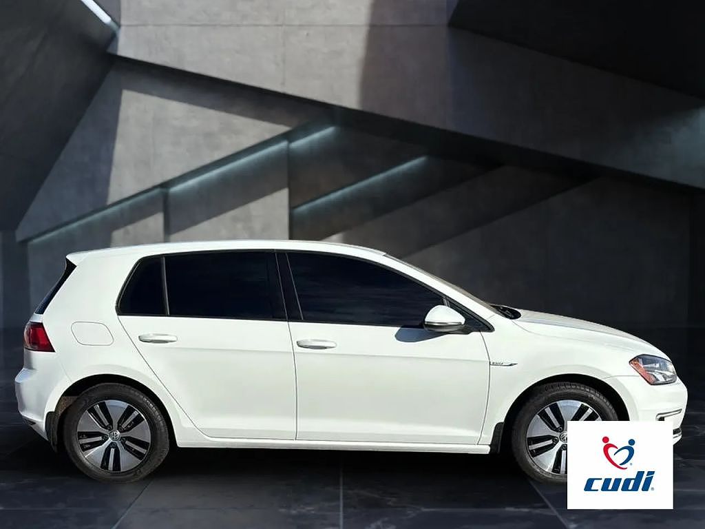 2016 Volkswagen e-Golf SE