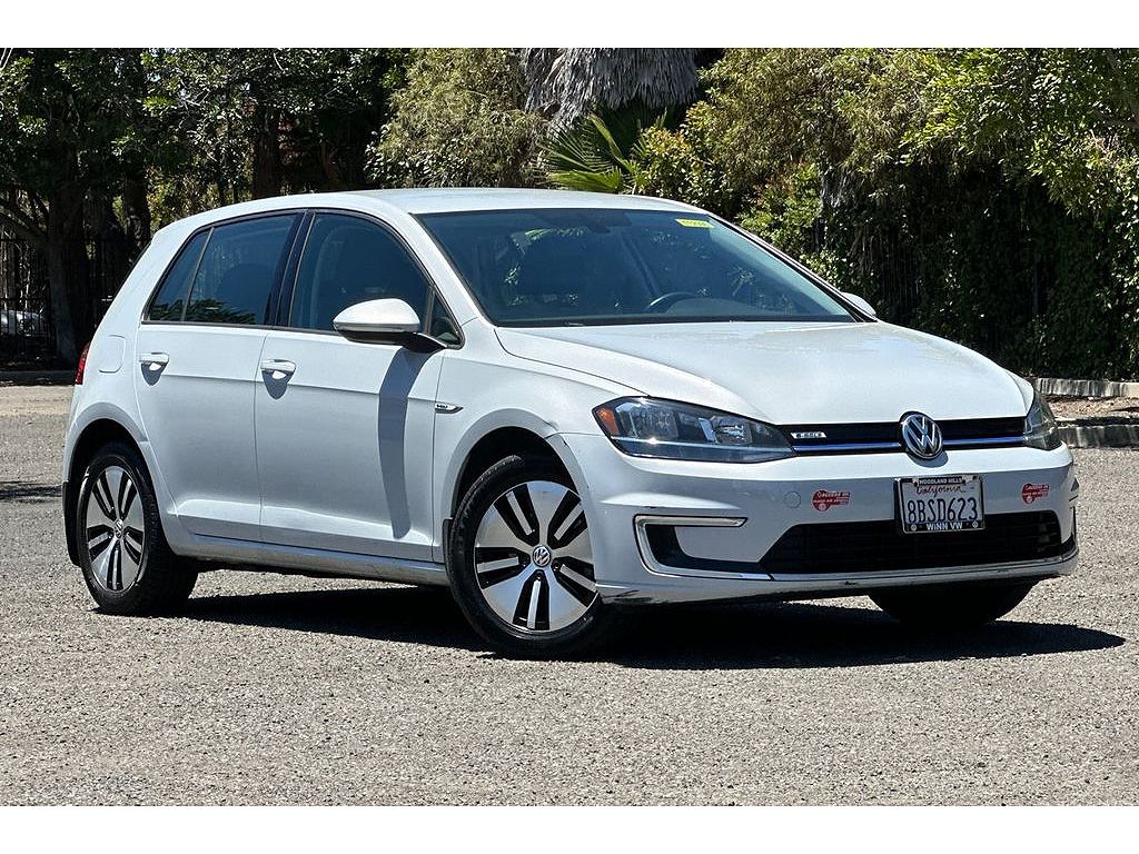 2017 Volkswagen e-Golf SE listing photo