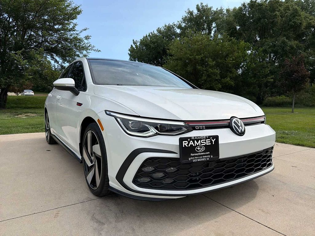 2023 Volkswagen Golf GTI 2.0T SE
