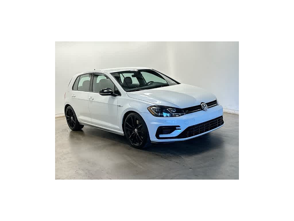 2019 Volkswagen Golf R 2.0T w/DCC and Navigation