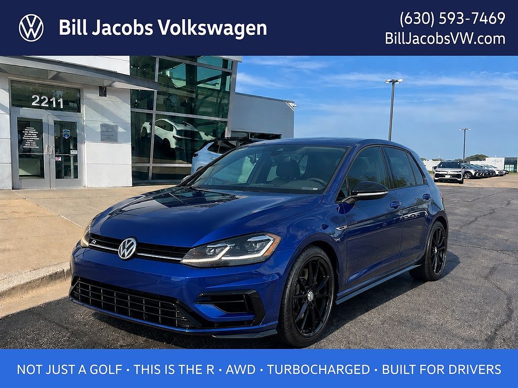 2019 Volkswagen Golf 2.0T w/DCC and Navigation