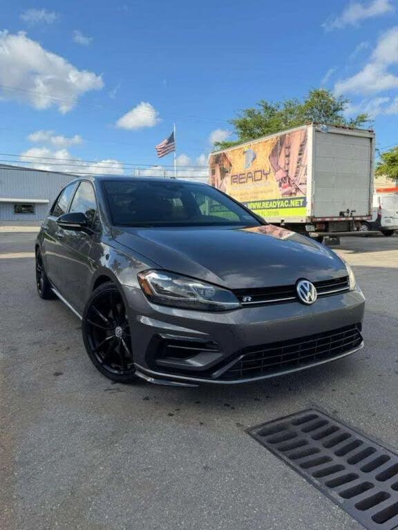 2019 Volkswagen Golf R 2.0T w/DCC and Navigation
