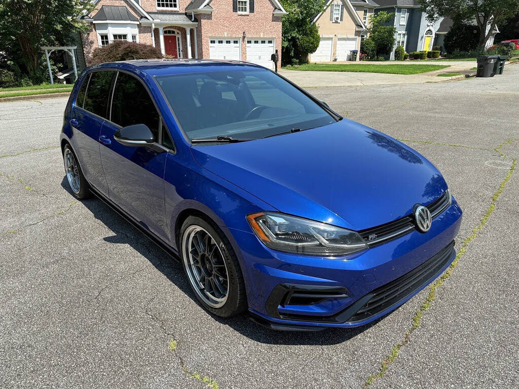 2019 Volkswagen Golf R 2.0T w/DCC and Navigation