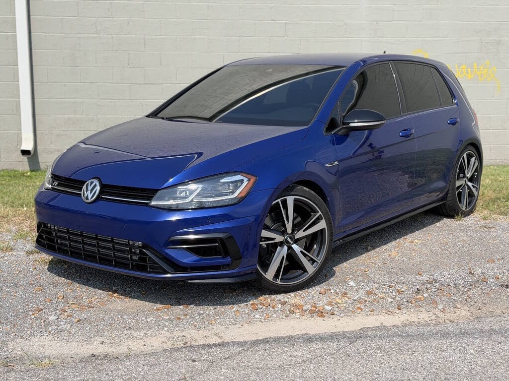 2018 Volkswagen Golf 2.0T w/DCC and Navigation