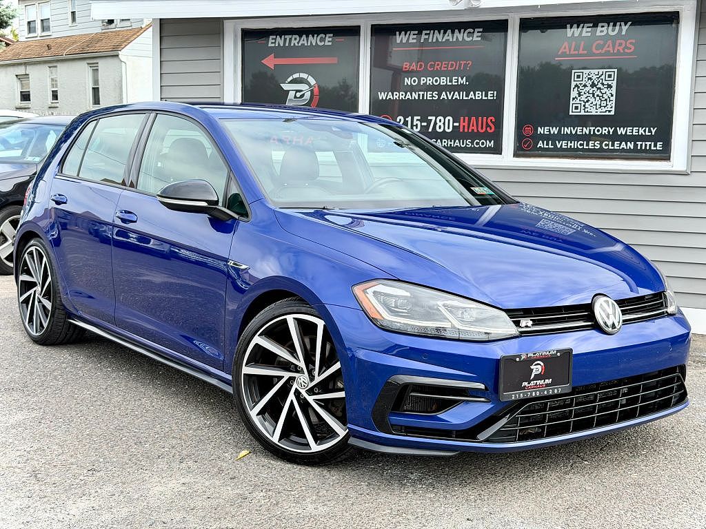 2018 Volkswagen Golf 2.0T w/DCC and Navigation